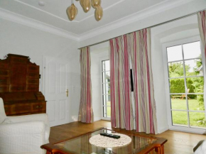  Steyr City Apartment mit 2 Schlafzimmer  Штайр